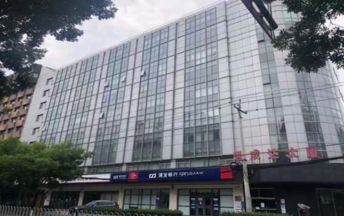 通成达大厦正门 